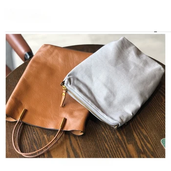 2024 Новата модерна дамска чанта Оригинална Лесна преносима чанта през рамо Текстура Универсална чанта през рамо в ретро стил за тъща